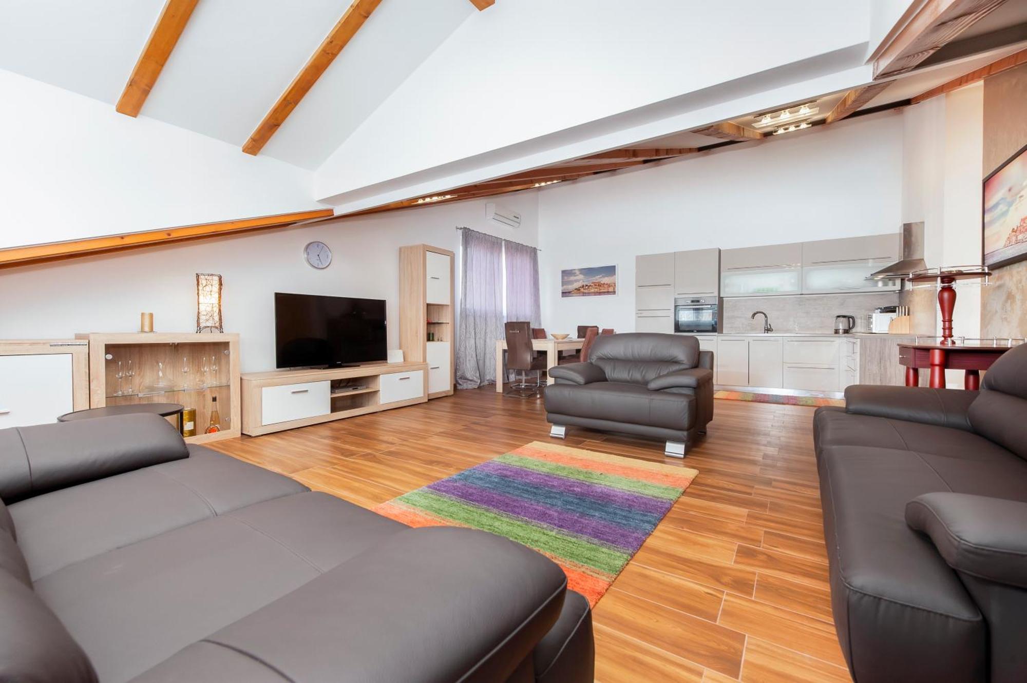 Apartment The Loft Ровінь Екстер'єр фото