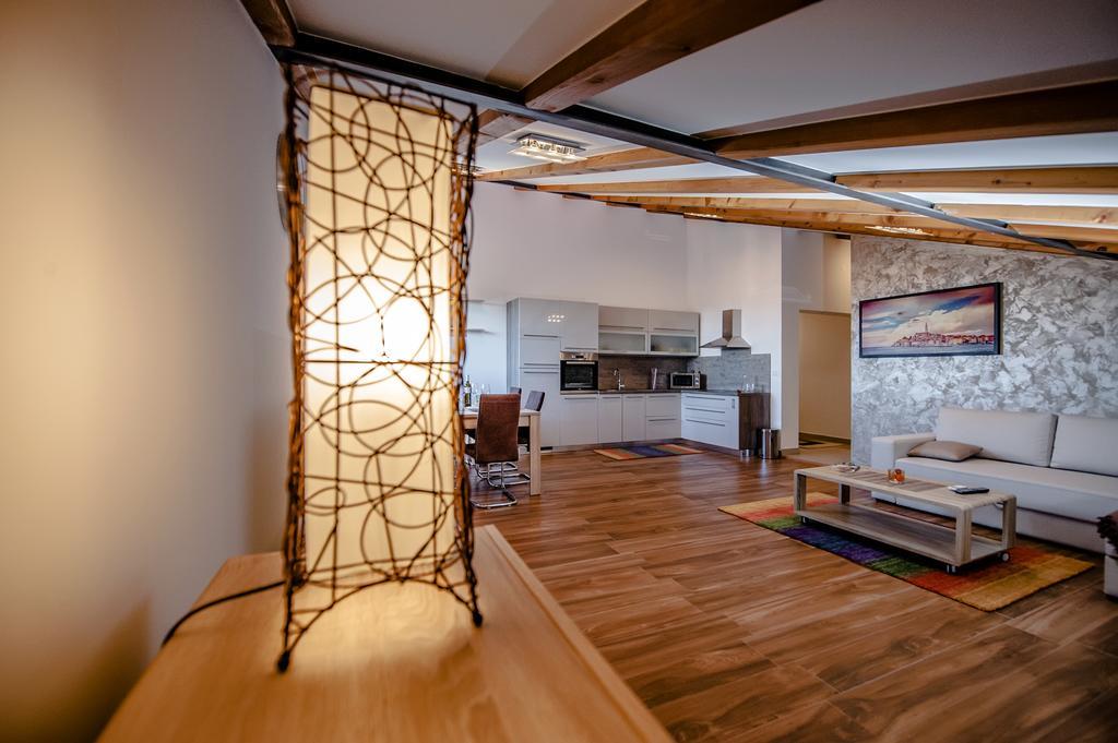 Apartment The Loft Ровінь Екстер'єр фото