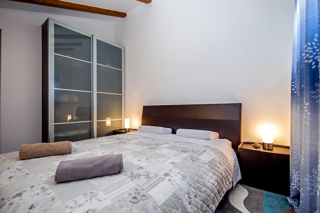 Apartment The Loft Ровінь Екстер'єр фото